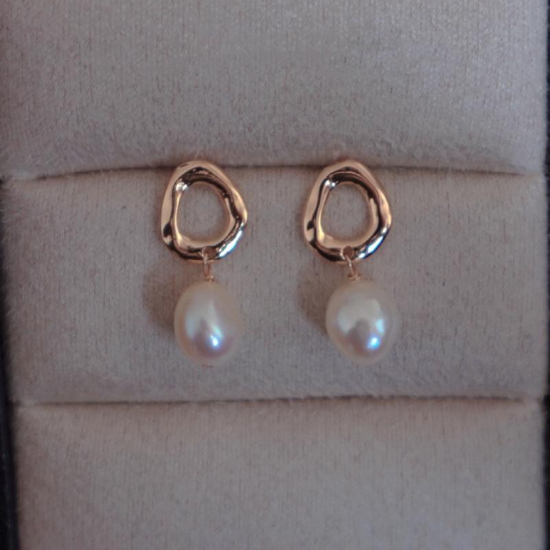 Earrings | Gold Textured Pearl Drop Statement Earrings  – Womens Accessories Earrings